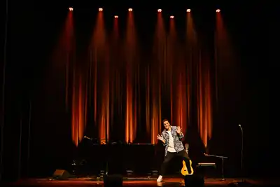 Recensie Nabil, Nee, precies daarom