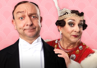 Marjolijn Touw, Laus Steenbeeke, Hugo Haenen, Priscilla Knetemann e.a. in CHARLEY, de komische musical