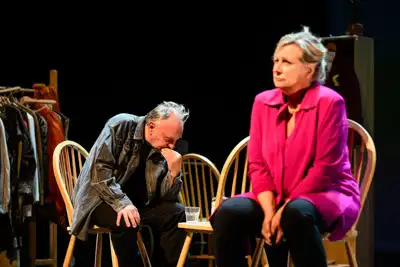 Recensie Hulde –  De levensfases van een huwelijk
