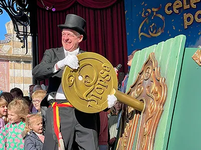 Musicalgasten vieren 25ste verjaardag Plopsaland De Panne