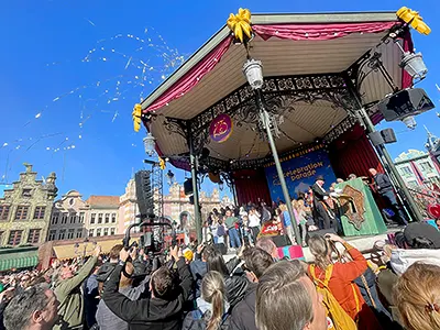 Musicalgasten vieren 25ste verjaardag Plopsaland De Panne