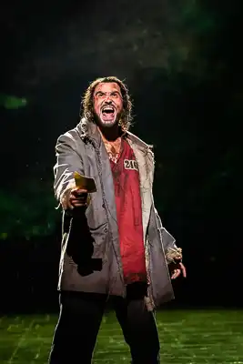 Milan van Waardenburg speelt hoofdrol in Les Misérables in Londen