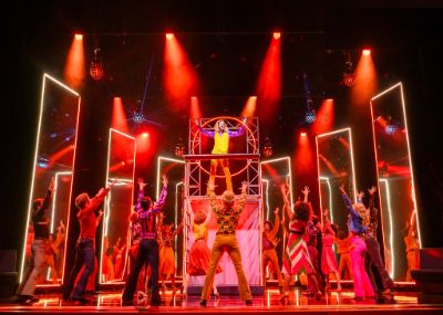 Recensie Saturday Night Fever: Feelgood met een ruw randje