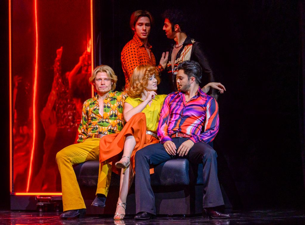 Recensie Saturday Night Fever: Feelgood met een ruw randje
