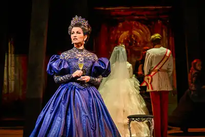 Cast Elisabeth overnacht in nieuwe Luxor Theater Rotterdam tijdens NAVO-top